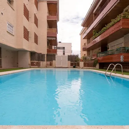 Apartamento Comodo Cubelles